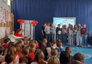 Prezentacja piosenki klasa 8b