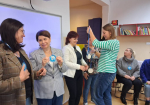 Promyk Dziecięcej Radości wręczony Pani Dyrektor