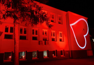 Podświetlenie budynku - serce