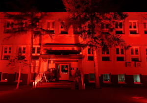 Podświetlenie budynku - dziedziniec