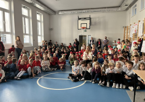 Publiczność występy kl. 1-3