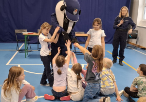 Klasy 1-3 na spotkaniu z Policją