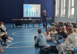 Klasy 4-6 na spotkaniu z Policją