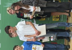 Laureat II miejsca wraz z finalistami konkursu
